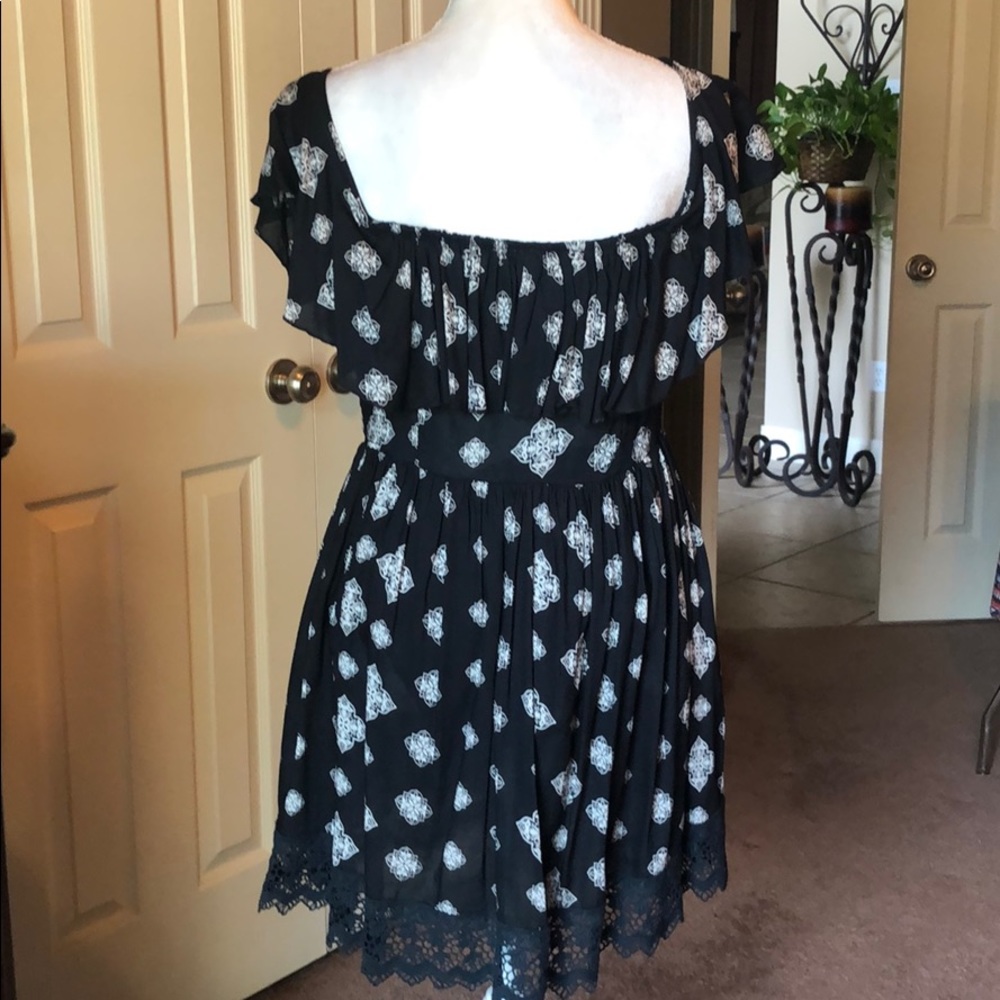 Elan Black and white print dress. - Picture 2 of 8